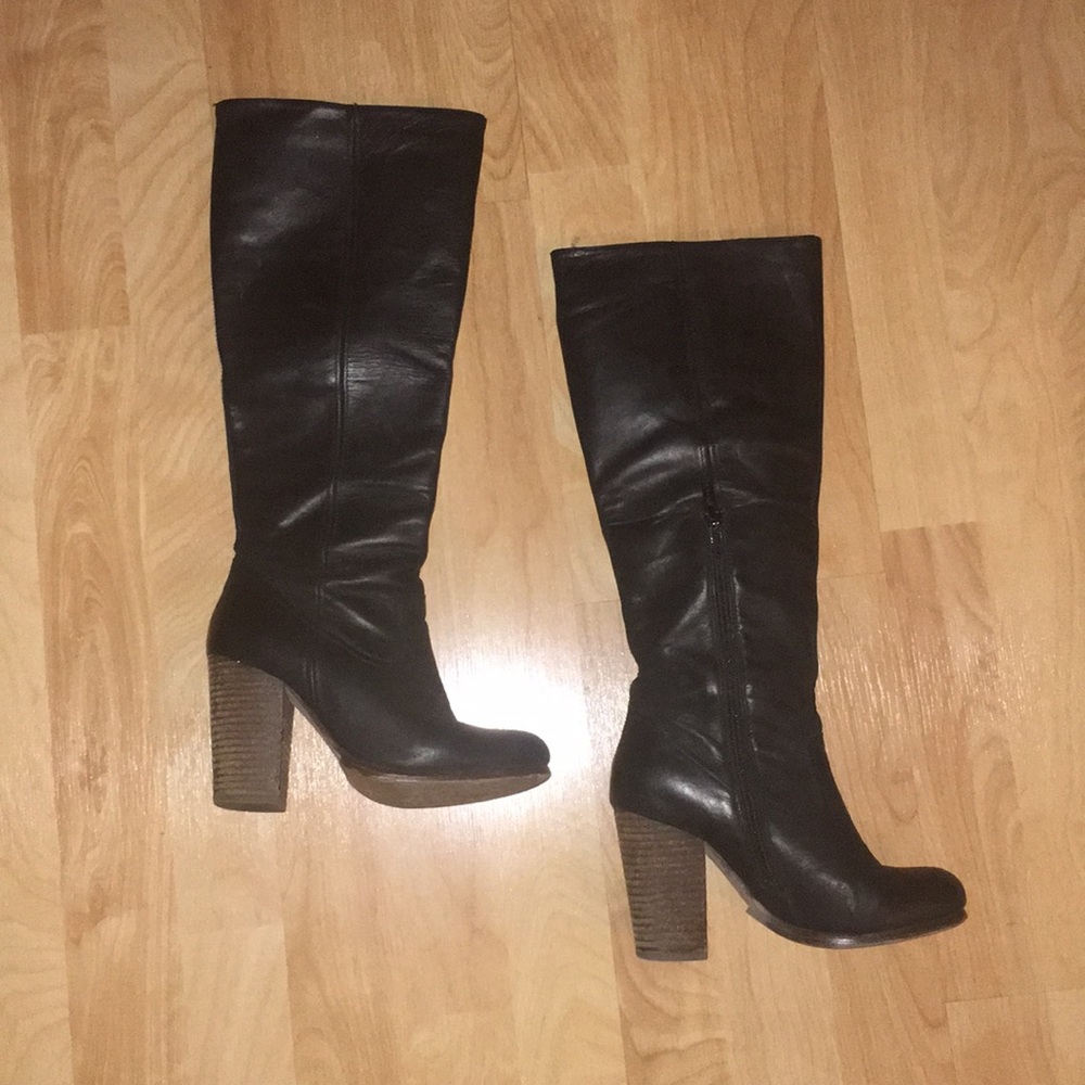 Tall boots 👢